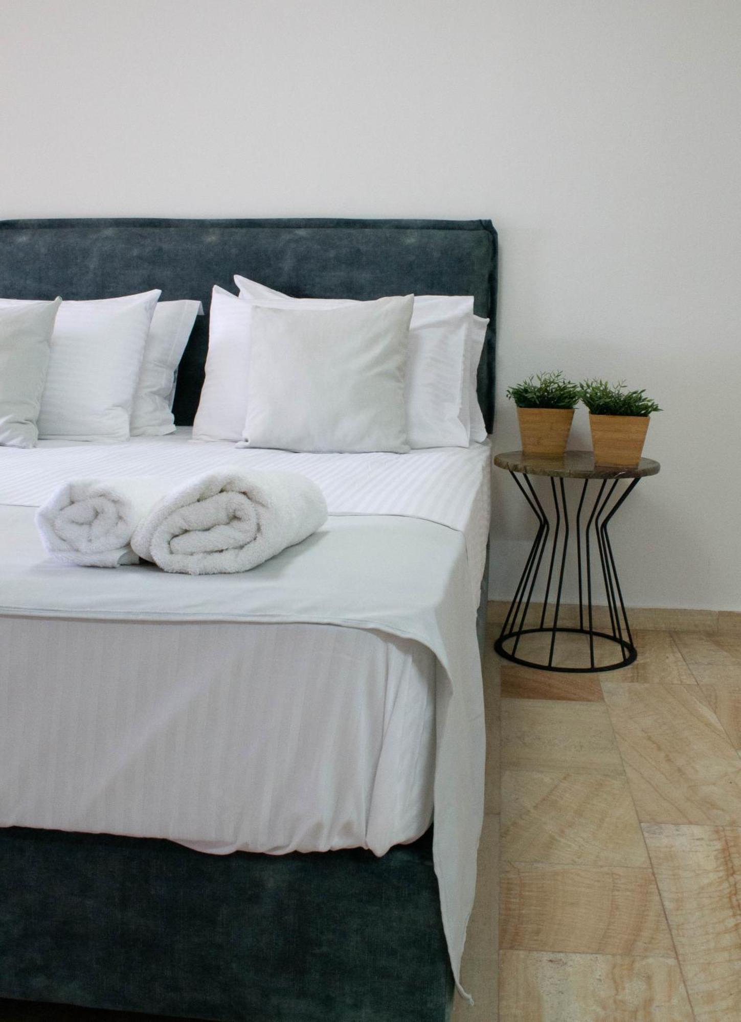 Oniropetra Luxury Suites Armakha Екстериор снимка