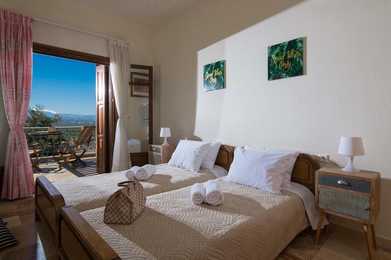 Oniropetra Luxury Suites Armakha Екстериор снимка